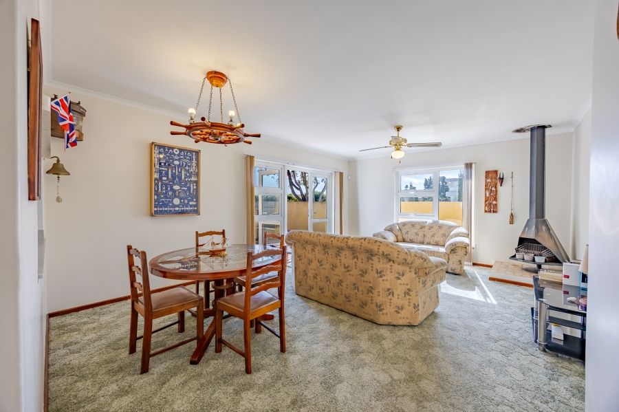 2 Bedroom Property for Sale in Lakeside Western Cape